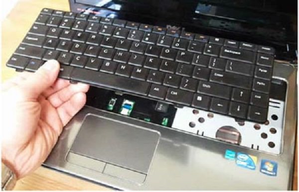 Hướng dẫn cách tháo lắp, vệ sinh, thay thế ổ cứng laptop Dell Inspiron N4010 25